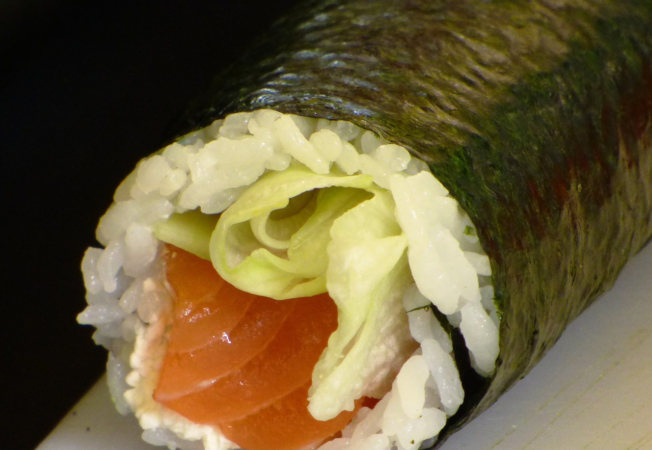 Alghe commestibili, sushi (fonte foto Pixabay.com)